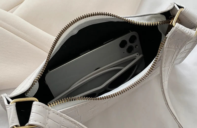 MoreThanWords™ Chic Alligator Pattern Armpit Bag – Effortlessly Stylish