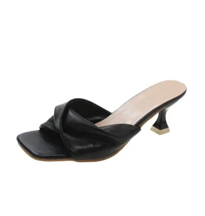 MoreThanWords™ Modern Summer Slippers for Women – Effortless Style & Comfort