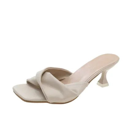 MoreThanWords™ Modern Summer Slippers for Women – Effortless Style & Comfort