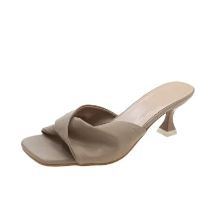 MoreThanWords™ Modern Summer Slippers for Women – Effortless Style & Comfort